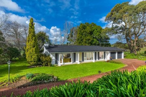 Photo of property in 68 Henwood Road, Taupaki, Henderson, 0782