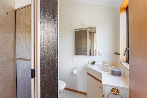 Photo of property in 37 Ngaio Road, Waikanae, 5036