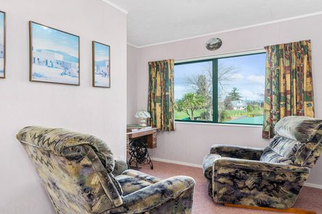 Photo of property in 59 Robinson Avenue, Holdens Bay, Rotorua, 3010