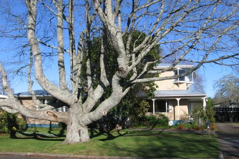 Photo of property in 3 Dover Road, St Andrews, Hamilton, 3200