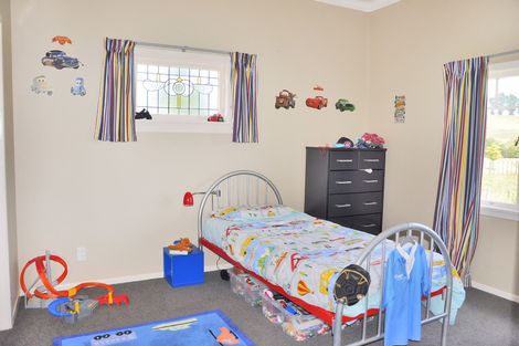 Photo of property in 15 Pukenui Road, Kaiwaka, 0573