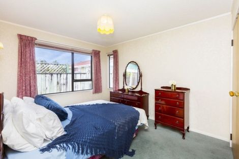 Photo of property in 2/8 Hay Street, Ebdentown, Upper Hutt, 5018