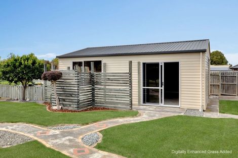 Photo of property in 15 Riverside Way, Amberley, 7410