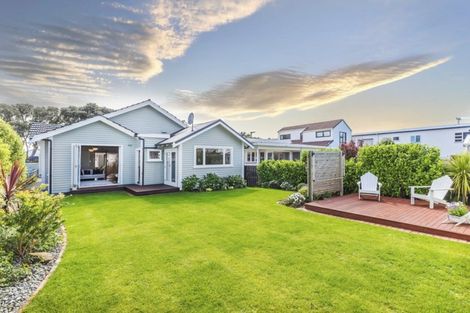 Photo of property in 52 Dundas Street, Seatoun, Wellington, 6022