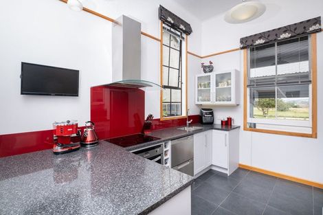 Photo of property in 44 Meeanee Quay, Westshore, Napier, 4110