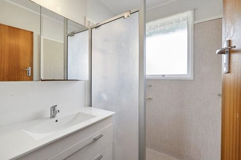 Photo of property in 2/3 Bideford Street, Brooklands, New Plymouth, 4310