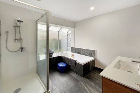 Photo of property in 126 John F Kennedy Drive, Milson, Palmerston North, 4414