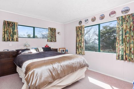 Photo of property in 59 Robinson Avenue, Holdens Bay, Rotorua, 3010
