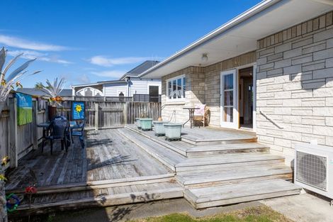 Photo of property in 49 Avenue Road, Greenmeadows, Napier, 4112