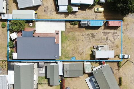 Photo of property in 114 Tamaki Road, Whangamata, 3620