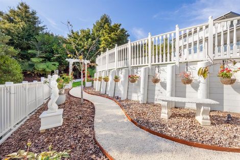 Photo of property in 55 Pinetone Road, Kumeu, 0892