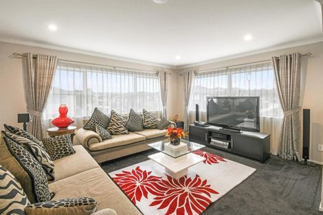 Photo of property in 51 Castlederg Drive, Flat Bush, Auckland, 2019