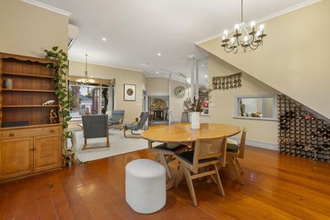 Photo of property in 17 Herne Bay Road, Herne Bay, Auckland, 1011