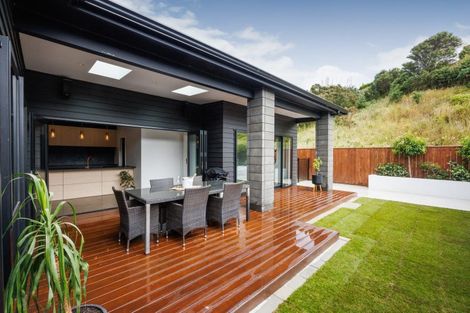 Photo of property in 35 Freedom Drive, Kelvin Grove, Palmerston North, 4414