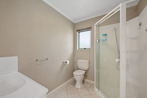 Photo of property in 24 Calypso Way, Unsworth Heights, Auckland, 0632