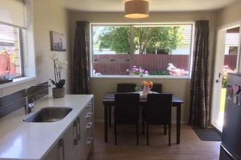Photo of property in 1/5 Vancouver Crescent, Wainoni, Christchurch, 8061