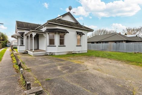 Photo of property in 393 College Street, Hokowhitu, Palmerston North, 4410
