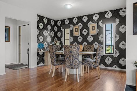 Photo of property in 51 Rathmar Drive, Manurewa, Auckland, 2105