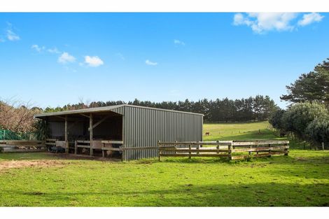 Photo of property in 404 Awhitu Central Road, Awhitu, Waiuku, 2684