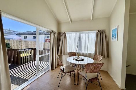 Photo of property in 52 Moncrieff Avenue, Clendon Park, Auckland, 2103