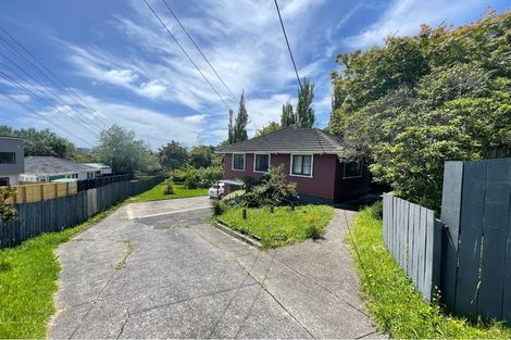 Photo of property in 11 Seymour Road, Sunnyvale, Auckland, 0612