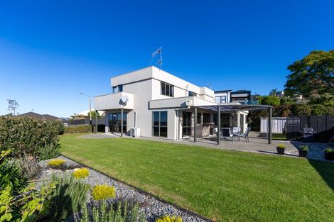 Photo of property in 84 Churchill Drive, Taradale, Napier, 4112