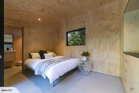 Photo of property in 3 George Avenue, Herald Island, Auckland, 0618