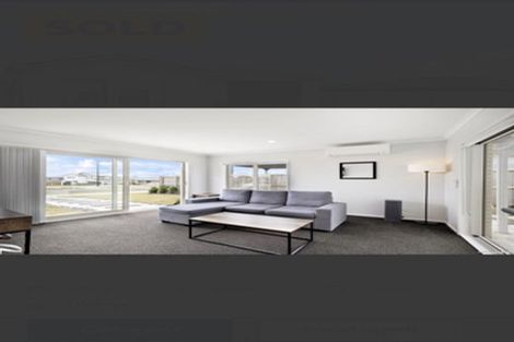 Photo of property in 30 Opouatu Avenue, Glenbrook, 2681