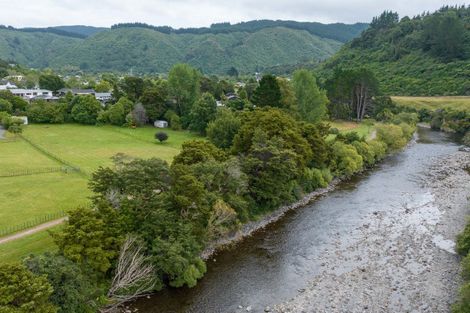 Photo of property in 115 Gemstone Drive, Birchville, Upper Hutt, 5018