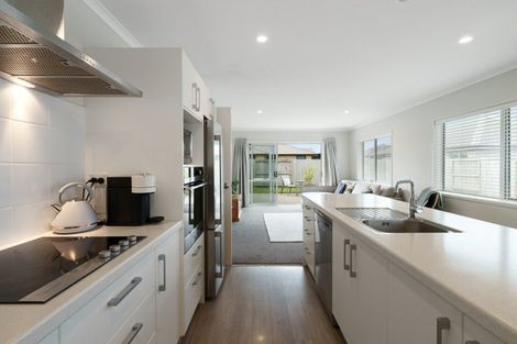 Photo of property in 4 Livingstone Drive, Papamoa Beach, Papamoa, 3118