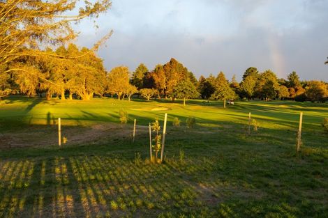 Photo of property in 42 Kanuka Drive, Hokowhitu, Palmerston North, 4410