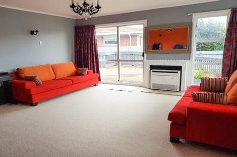 Photo of property in 20 Holyoake Crescent, Avalon, Lower Hutt, 5011