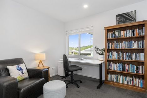 Photo of property in 34 Ballintoy Park Drive, Welcome Bay, Tauranga, 3175