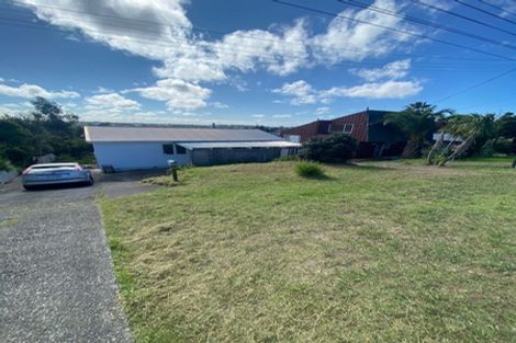 Photo of property in 579 East Coast Road, Browns Bay, Auckland, 0630