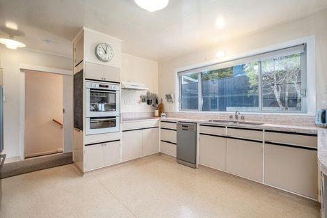 Photo of property in 2 Rondane Place, Tirohanga, Lower Hutt, 5010