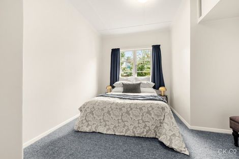 Photo of property in 32 Hall Crescent, Epuni, Lower Hutt, 5011