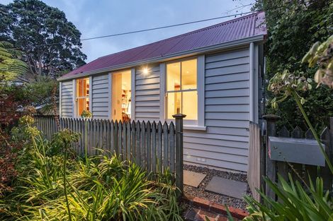 Photo of property in 39 Glenbervie Terrace, Thorndon, Wellington, 6011