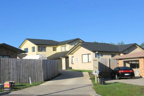 Photo of property in 12 Mediterranean Way, Goodwood Heights, Auckland, 2105