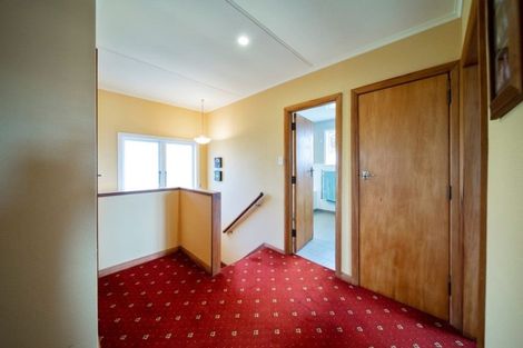 Photo of property in 72 Govett Avenue, Frankleigh Park, New Plymouth, 4310