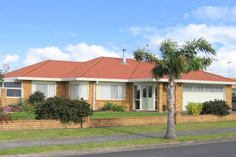 Photo of property in 89 Lakeside Drive, Orewa, 0931