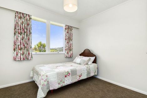 Photo of property in 10 Hallewell Crescent, Johnsonville, Wellington, 6037