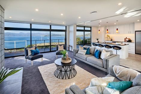 Photo of property in 21 Winchester Street, Kaiwharawhara, Wellington, 6035