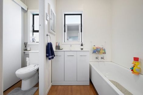 Photo of property in 60 Helvetia Road, Pukekohe, 2120