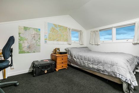Photo of property in 24 Sulphur Beach Road, Northcote Point, Auckland, 0627