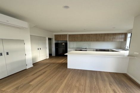 Photo of property in 1/2 Moor Avenue, Te Atatu Peninsula, Auckland, 0610