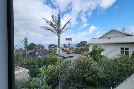 Photo of property in 5 Tiri Road, Takapuna, Auckland, 0620