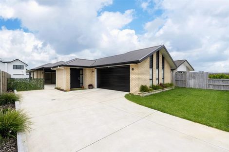 Photo of property in 4 Arahi Place, Rototuna North, Hamilton, 3210