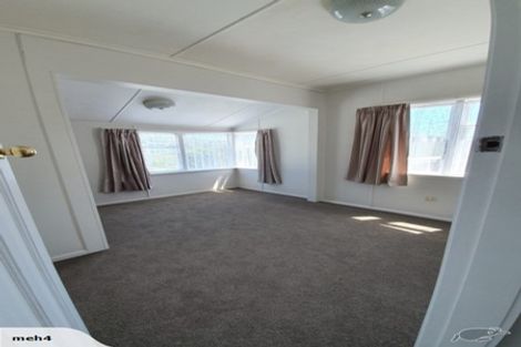 Photo of property in 13 Retter Street, Paparangi, Wellington, 6037