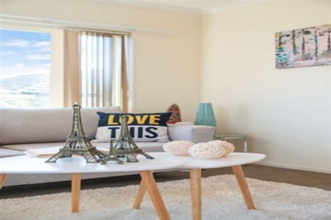 Photo of property in 27 John Brooke Crescent, East Tamaki Heights, Auckland, 2016