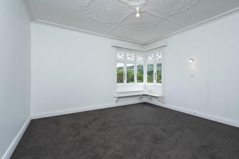 Photo of property in 71 Cockayne Road, Khandallah, Wellington, 6035